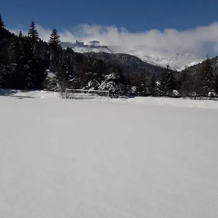 Gite Cosy A Laveissiere, Cheminee, Proche Parc Volcans D'auvergne - Fr-1-742-601 Feriehus *