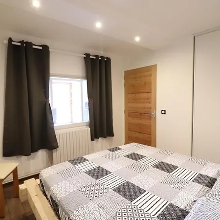 Gite Cosy A Laveissiere, Cheminee, Proche Parc Volcans D'auvergne - Fr-1-742-601 *